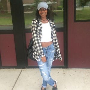 Meet your Posher, Atiya